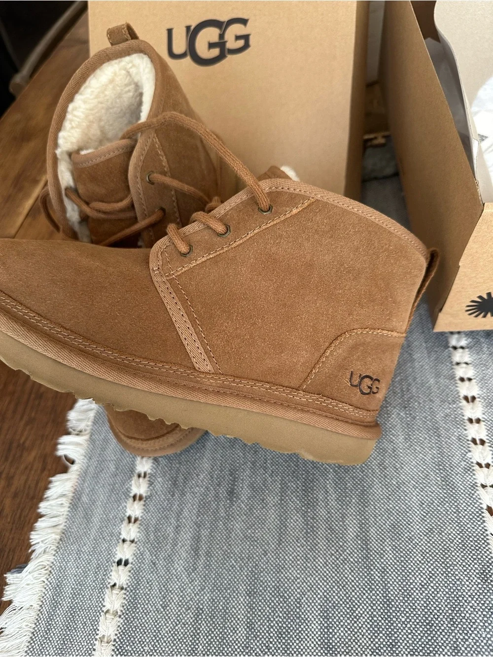 UGG Kids Chestnut Suede Lace-Up Boots with Shearling